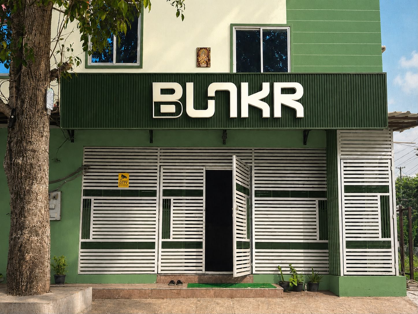 BUNKR PG building exterior near Presidency University, Bengaluru
